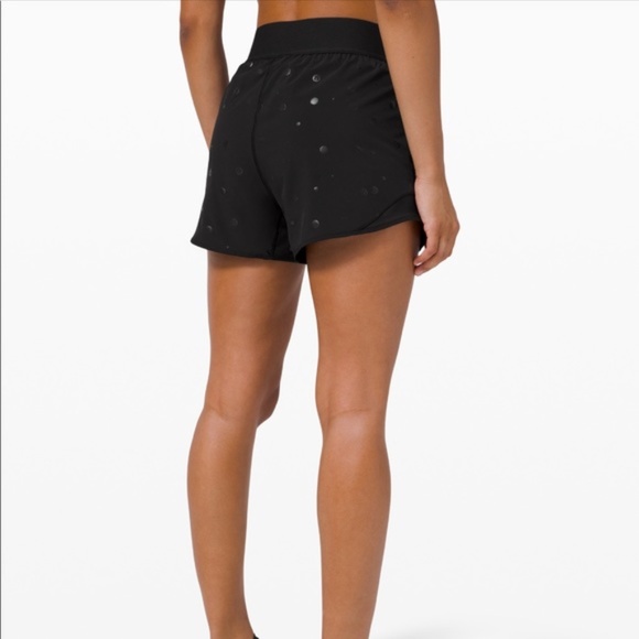 Lululemon Hotty Hot HR Short 4” Poco Logo Black - Picture 3 of 6